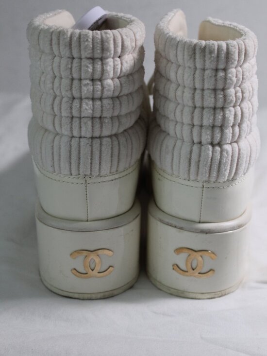 CHANEL Shoes - Chane White Patent Leather Glitter CC Knit Ankle Lace Combat Booties Boots 40.5